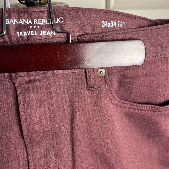 Banana Republic travel
Pants plum color 34/34 soft material skinny leg - Picture 2 of 6